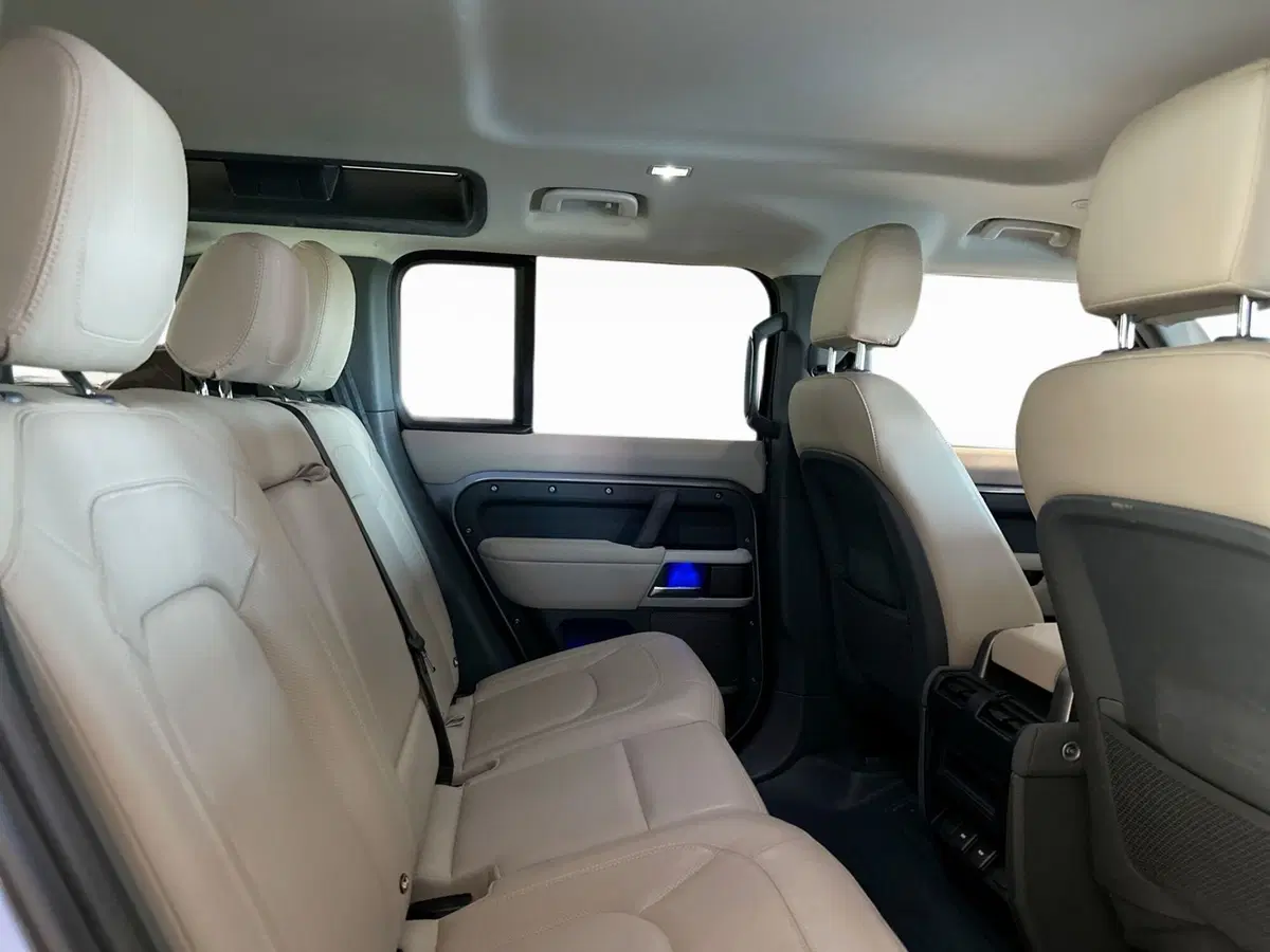 Land Rover Defender usata a Modena (10)