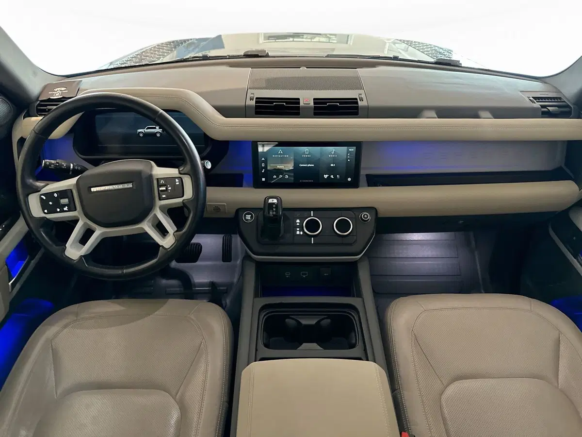Land Rover Defender usata a Modena (11)
