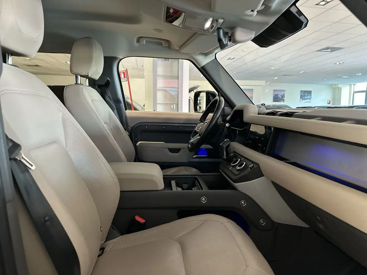 Land Rover Defender usata a Modena (13)