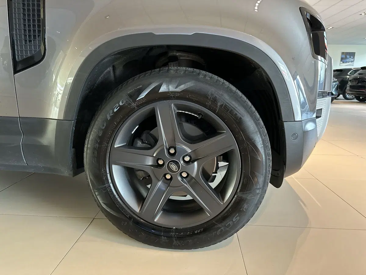 Land Rover Defender usata a Modena (16)