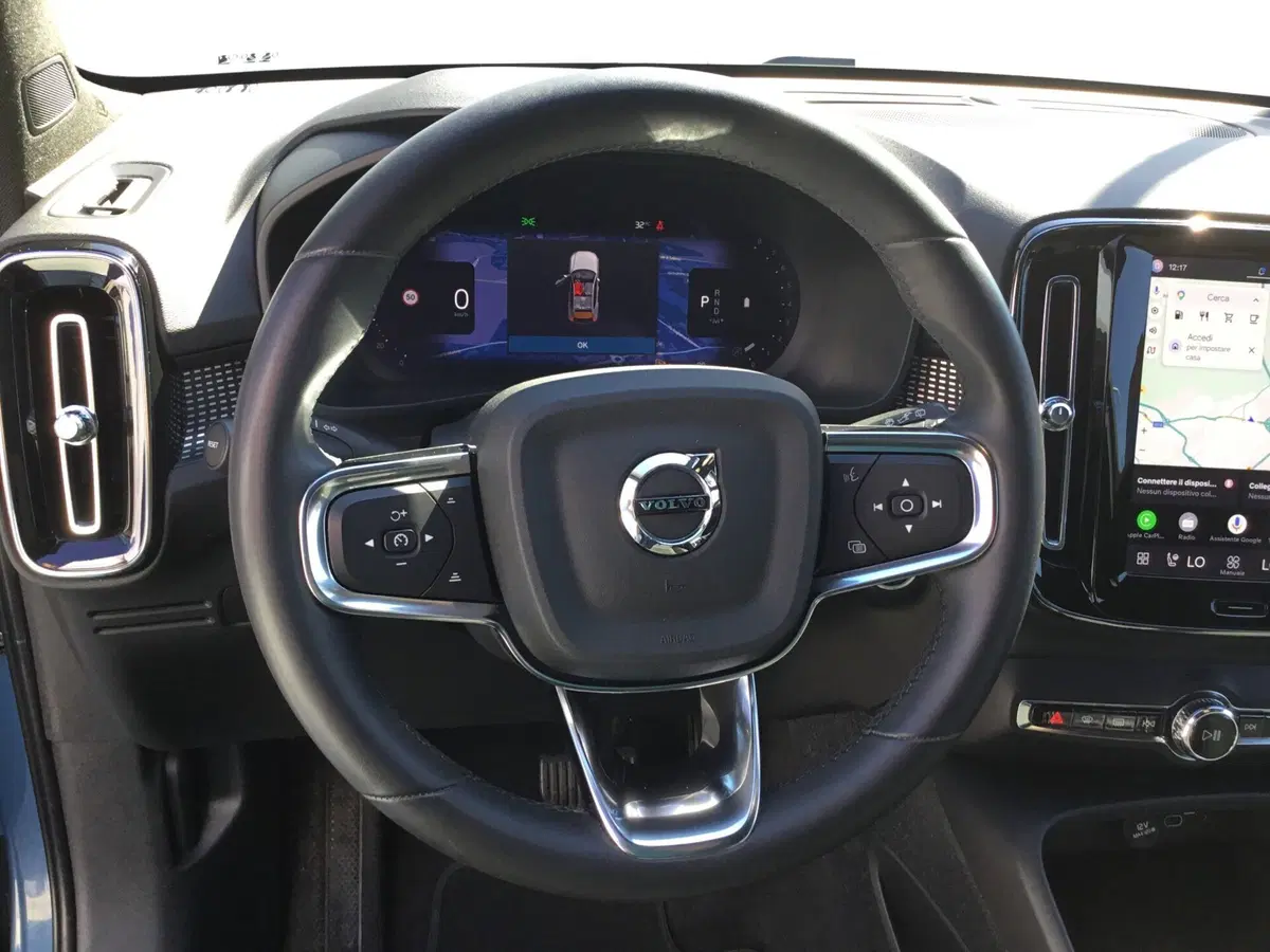 Volvo XC40 usata a Napoli (12)