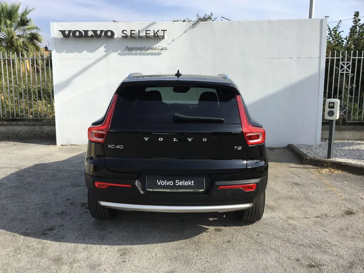 Volvo XC40 usata a Napoli (8)