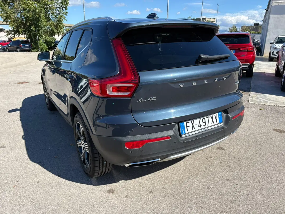 Volvo XC40 usata a Napoli (2)
