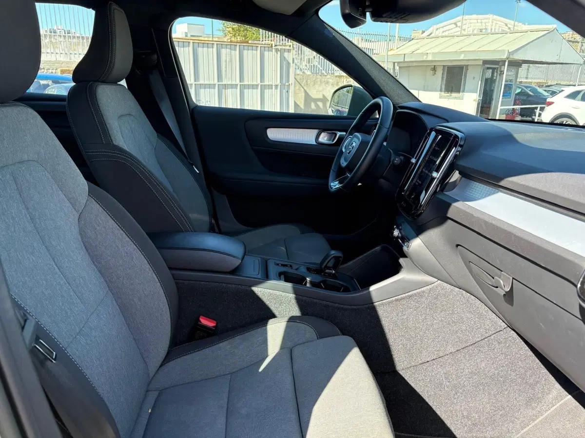 Volvo XC40 usata a Napoli (4)