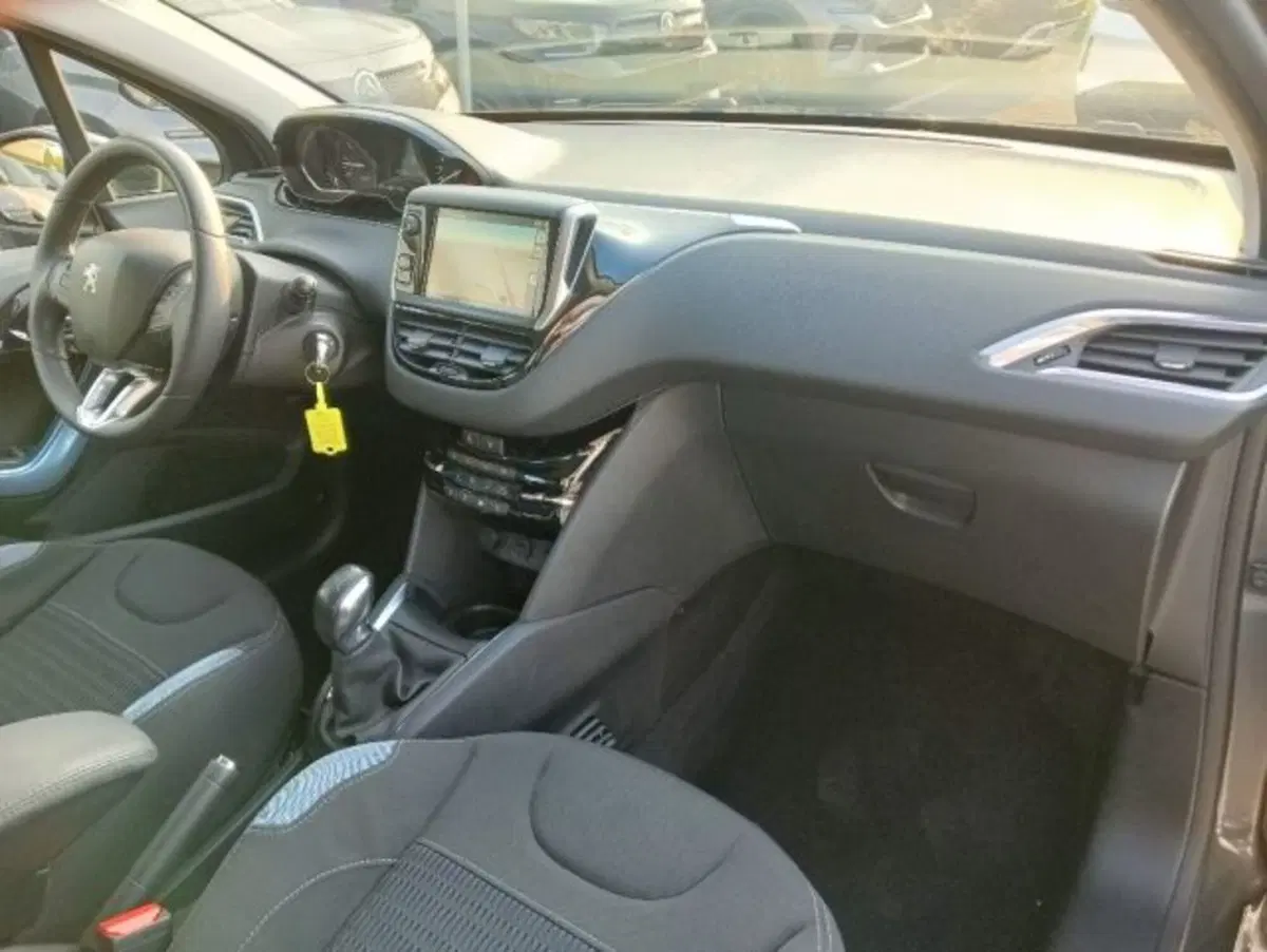 Peugeot 208 usata a Brescia (14)
