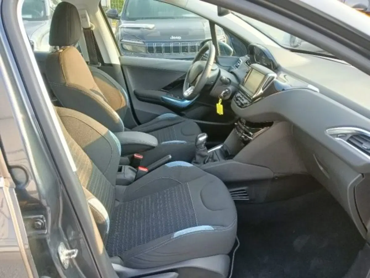 Peugeot 208 usata a Brescia (16)