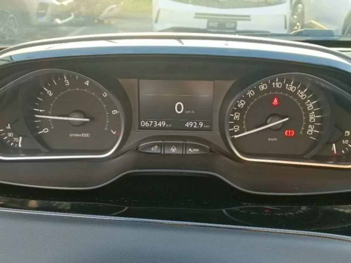 Peugeot 208 usata a Brescia (8)