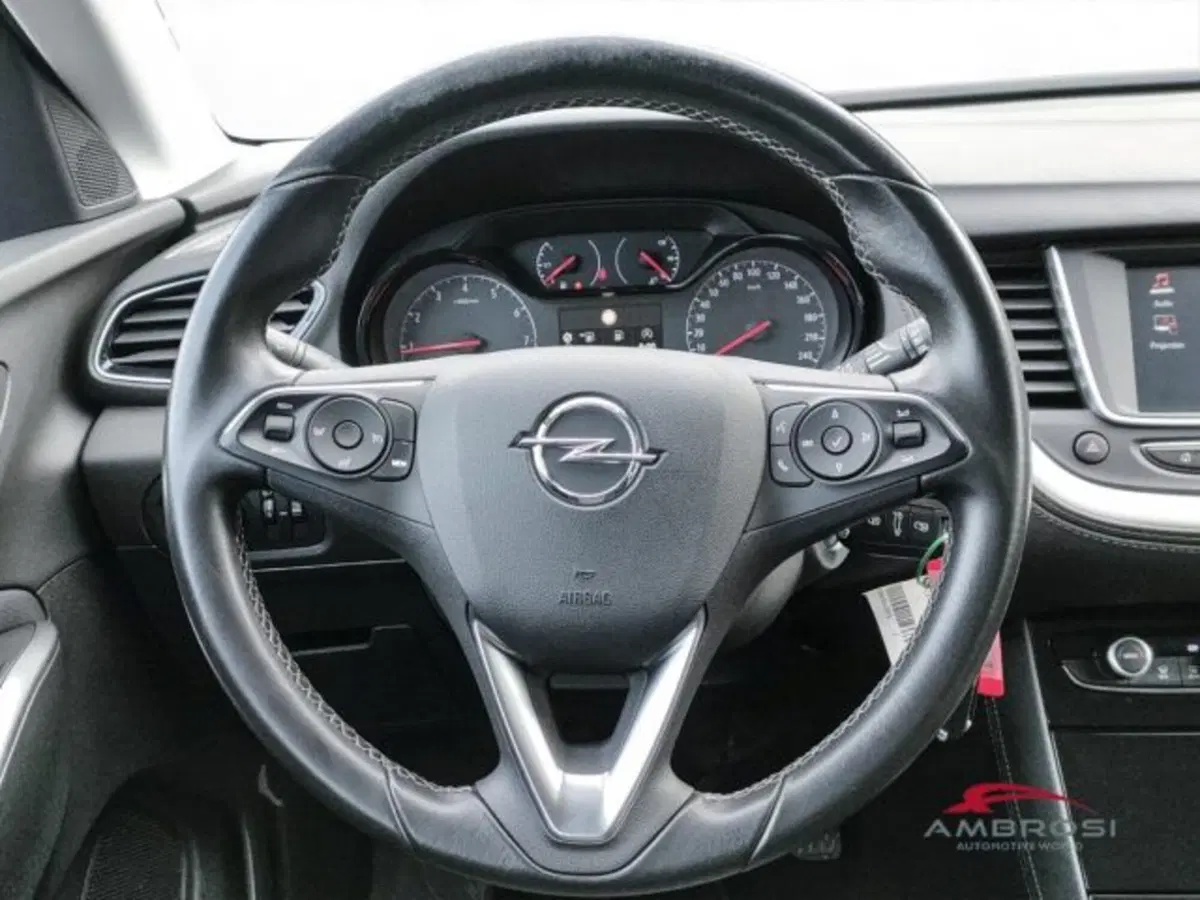 Opel Grandland X usata a Perugia (13)
