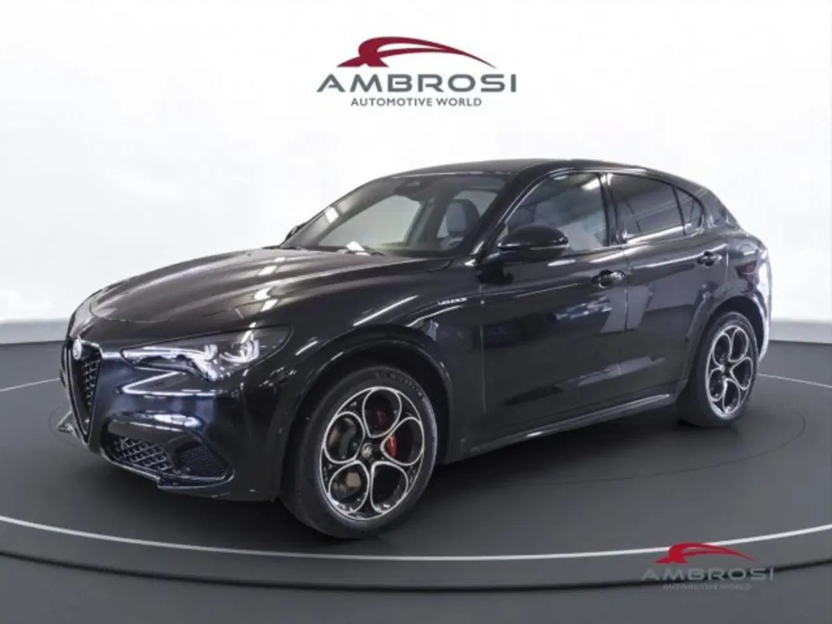 Alfa Romeo Stelvio nuova a Perugia