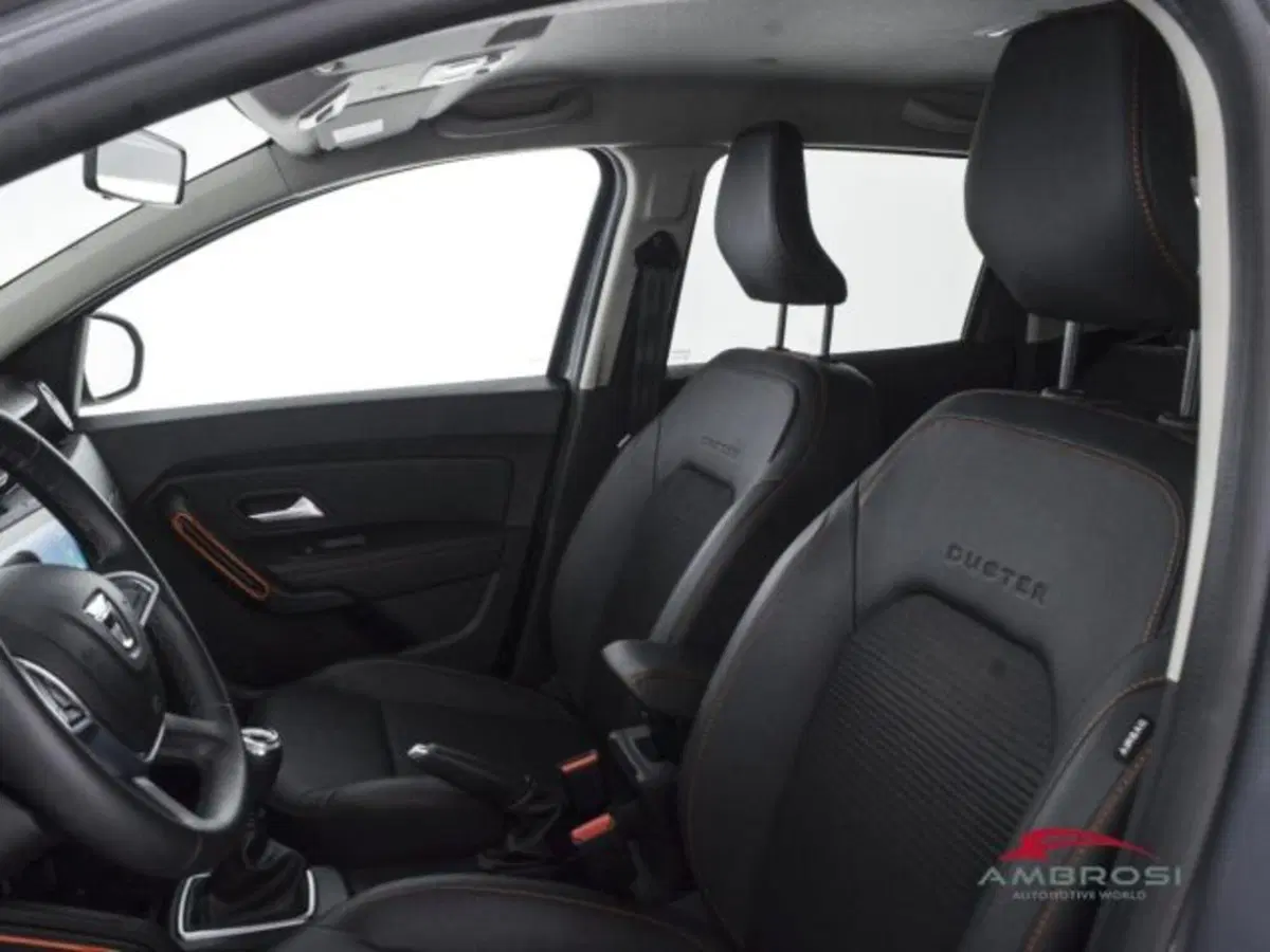 Dacia Duster usata a Perugia (8)