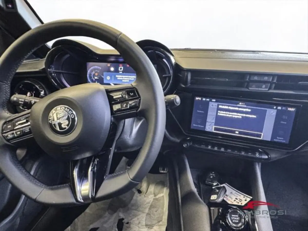 Alfa Romeo Junior nuova a Perugia (13)