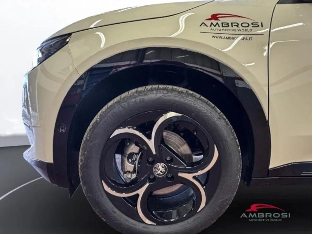 Alfa Romeo Junior nuova a Perugia (14)