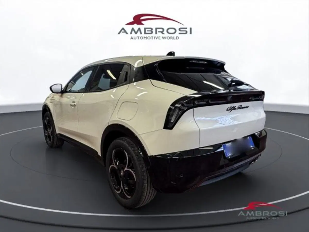 Alfa Romeo Junior nuova a Perugia (4)