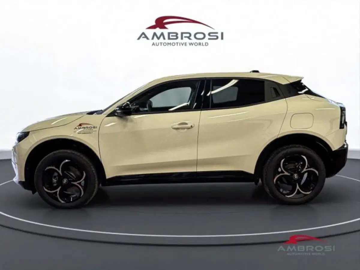 Alfa Romeo Junior nuova a Perugia (6)