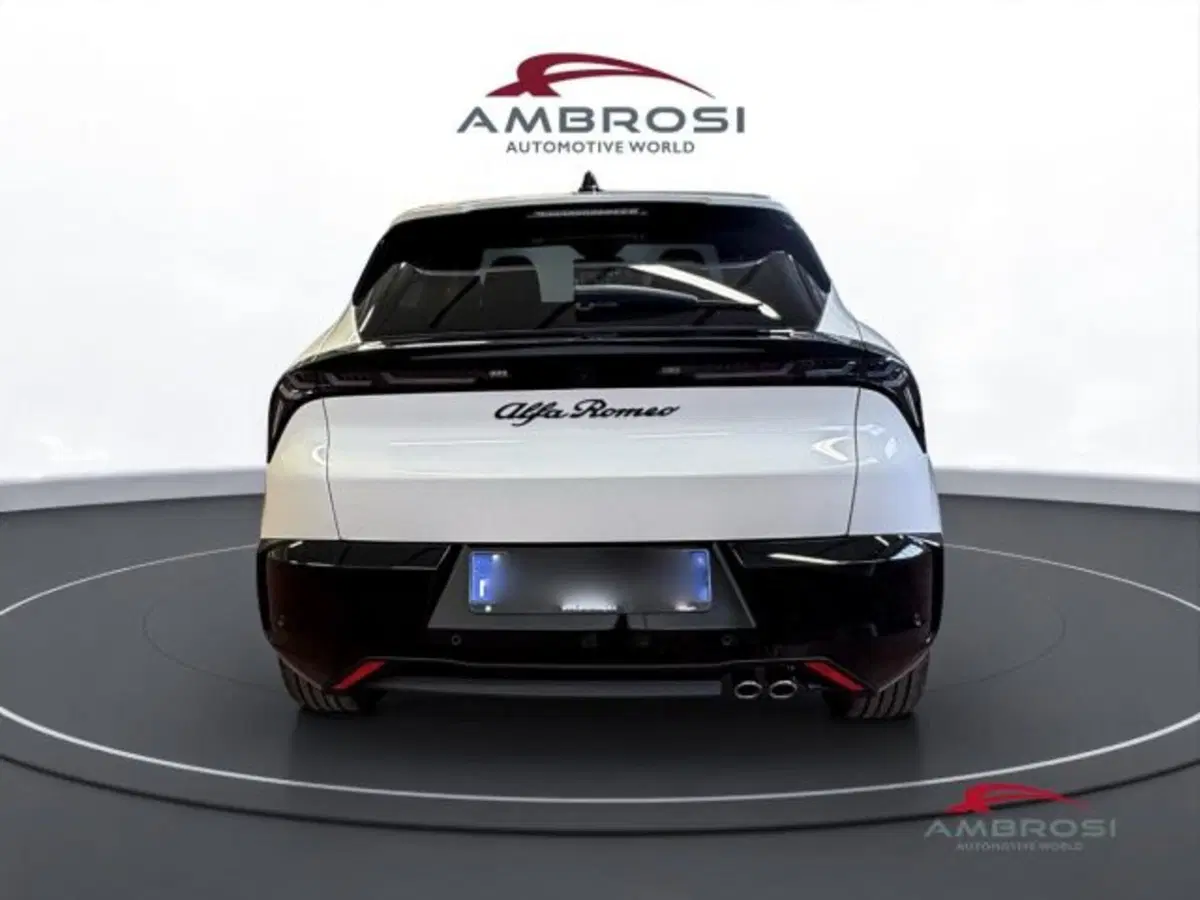 Alfa Romeo Junior nuova a Perugia (8)