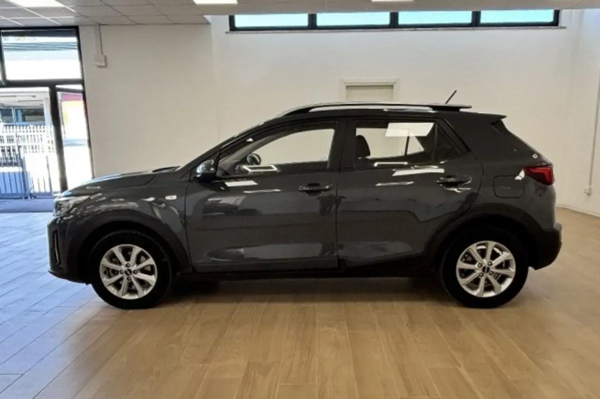 Kia Stonic usata a Latina (4)