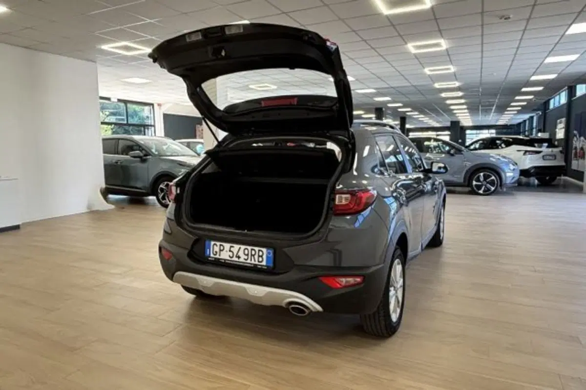 Kia Stonic usata a Latina (7)