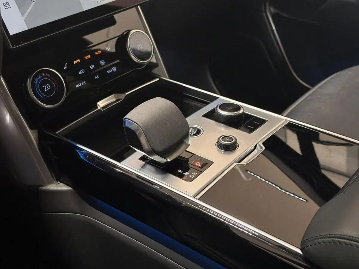 Land Rover Range Rover usata a Varese (14)