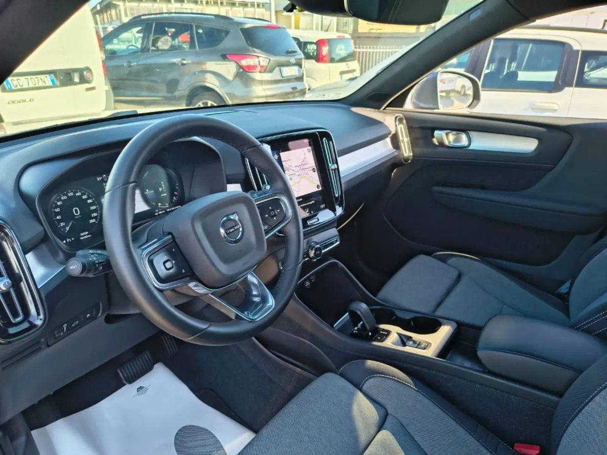 Volvo XC40 usata a Firenze (17)