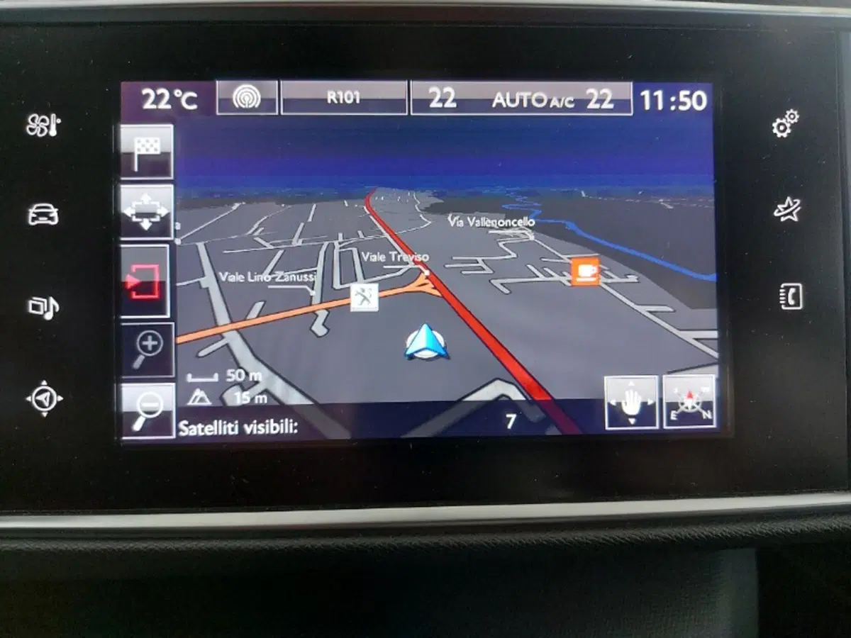 Peugeot 308 SW usata a Pordenone (13)
