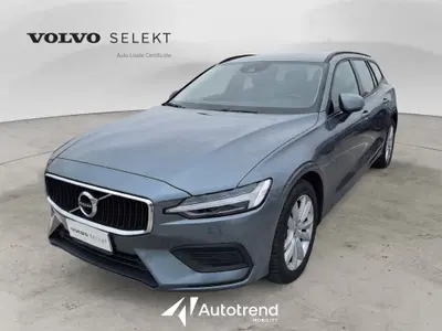 Volvo V60 B4 Geartronic Momentum Business Pro del 2021 usata a Bari