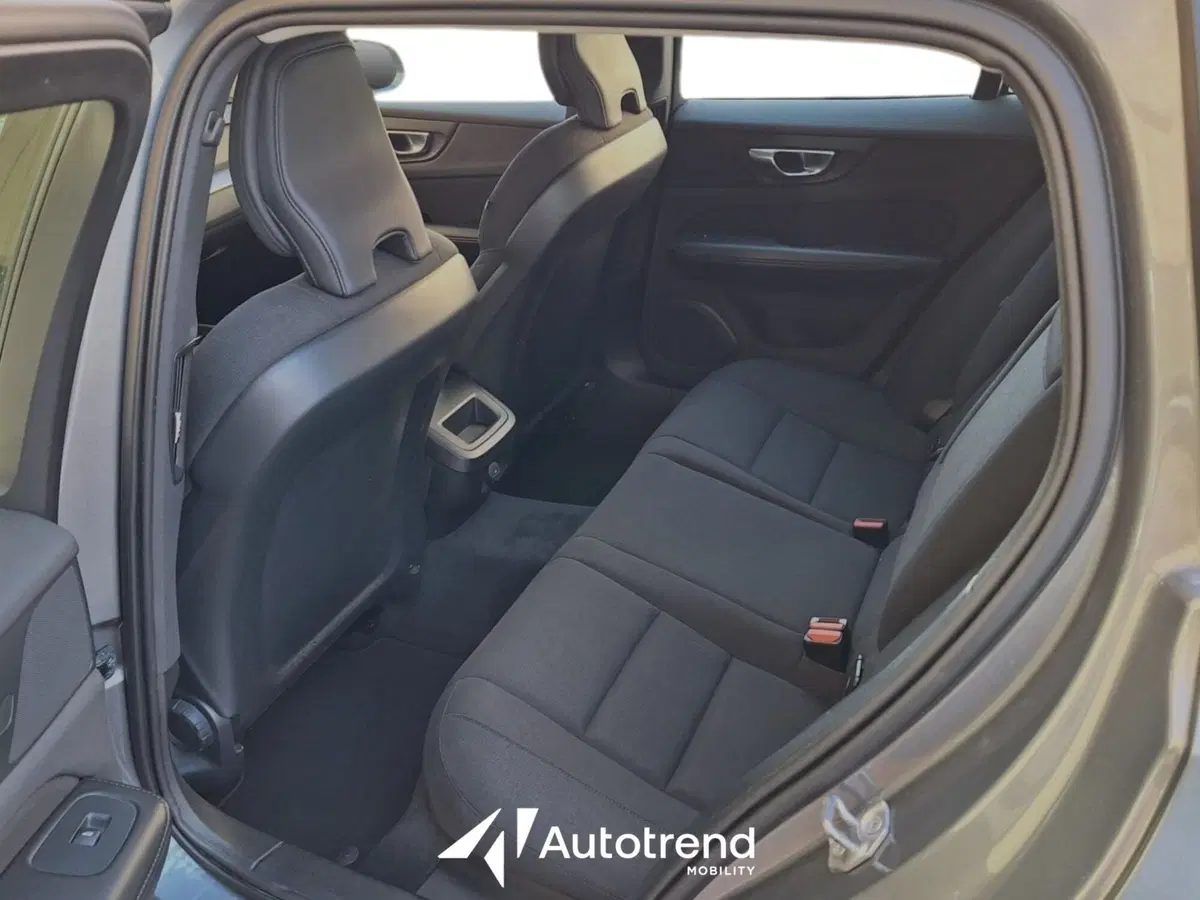 Volvo V60 usata a Bari (13)