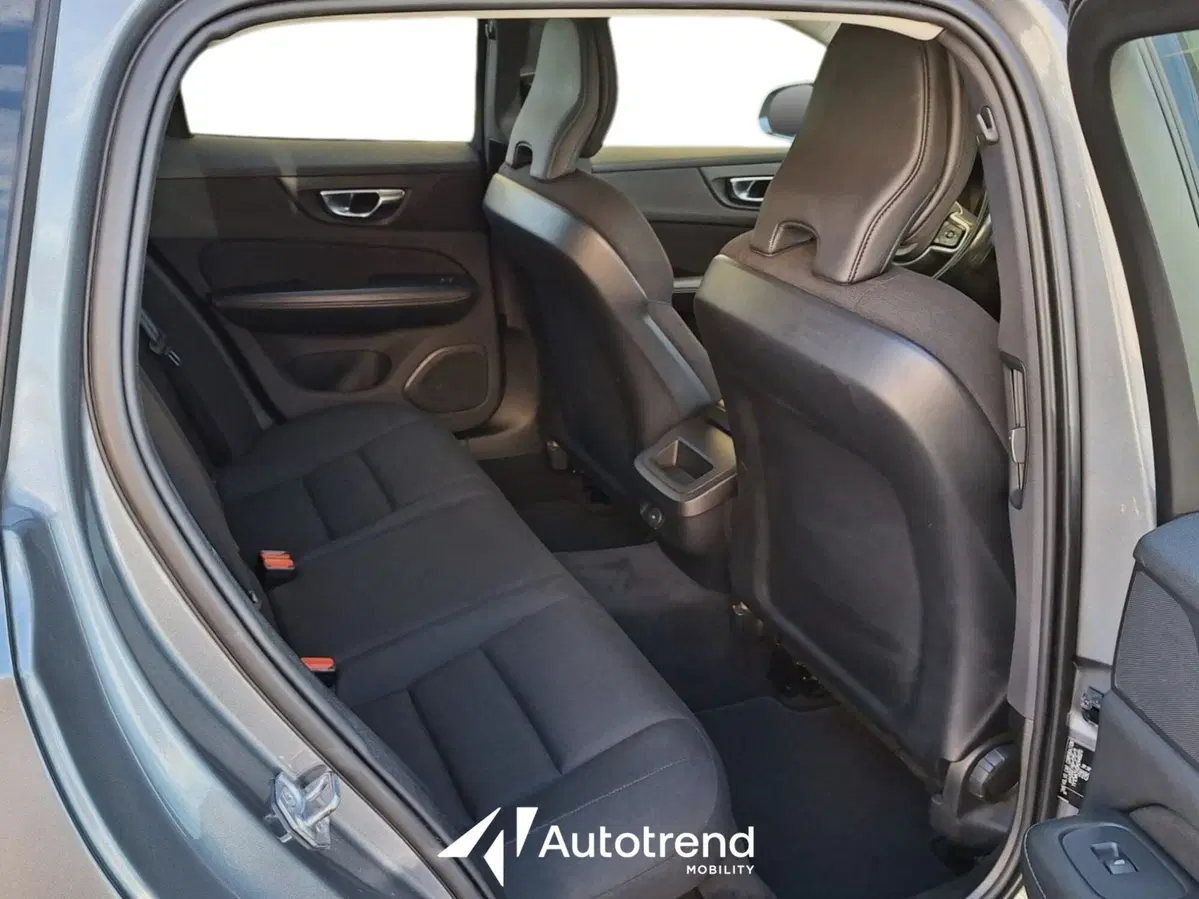 Volvo V60 usata a Bari (14)