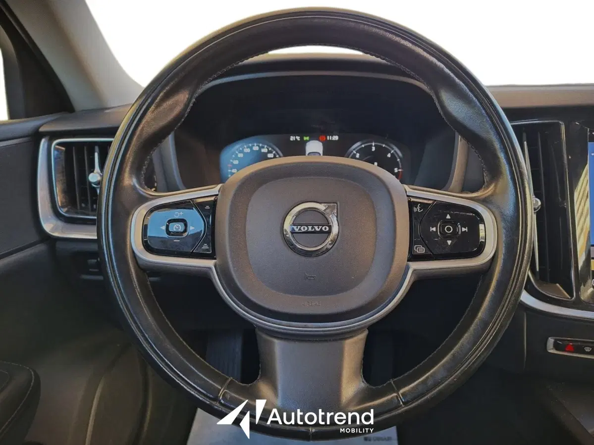 Volvo V60 usata a Bari (9)