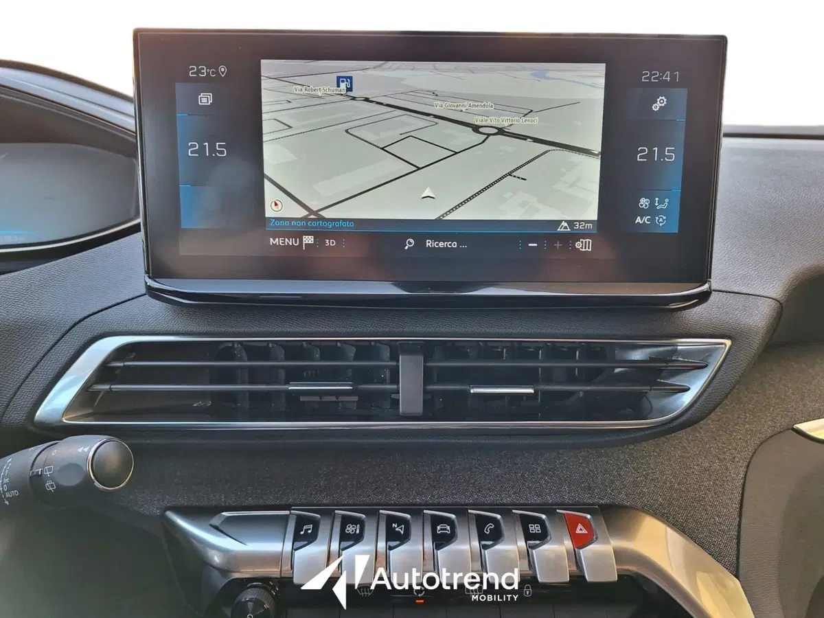 Peugeot 3008 usata a Bari (11)