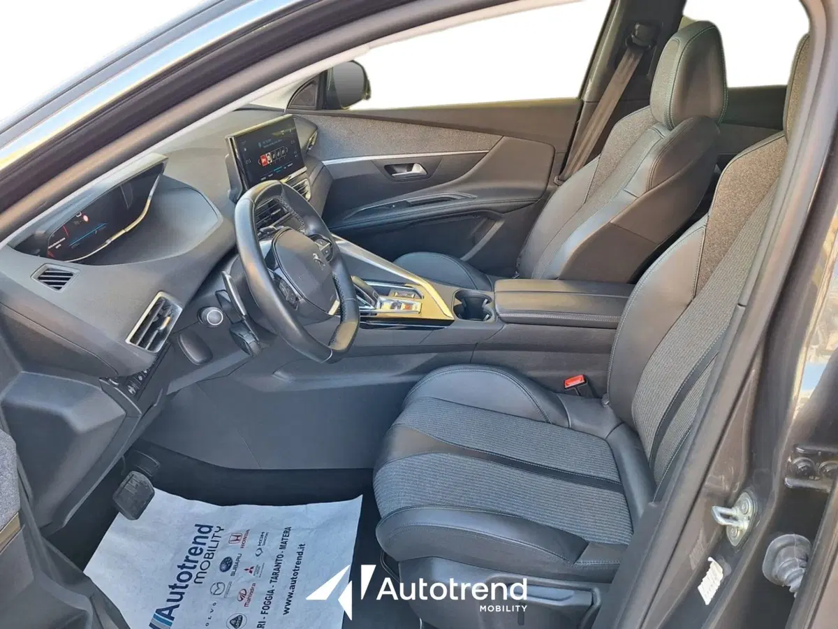 Peugeot 3008 usata a Bari (5)