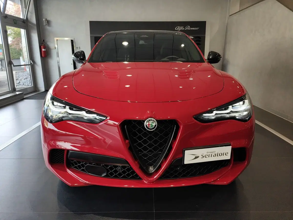 Alfa Romeo Stelvio nuova a Como (3)