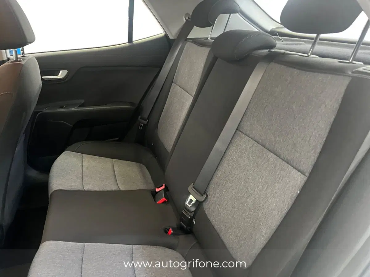 Kia Stonic usata a Modena (13)