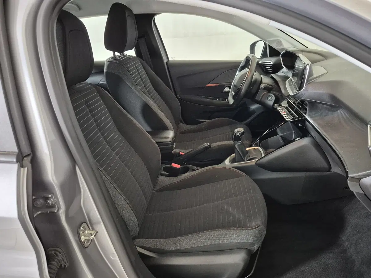 Peugeot 208 usata a Torino (10)