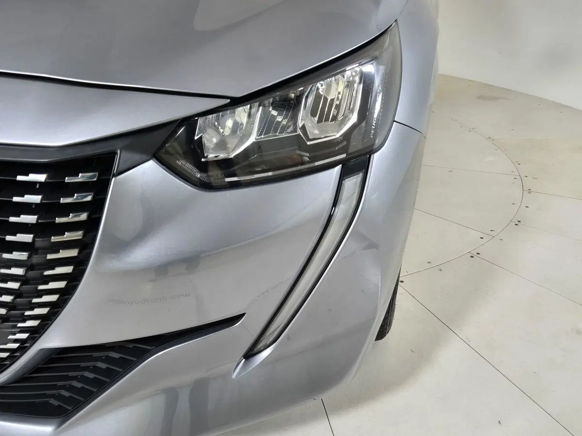 Peugeot 208 usata a Torino (18)