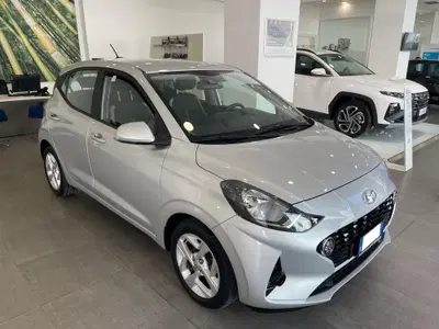 Hyundai i10 1.0 MPI Tech del 2022 usata a Castellammare di Stabia