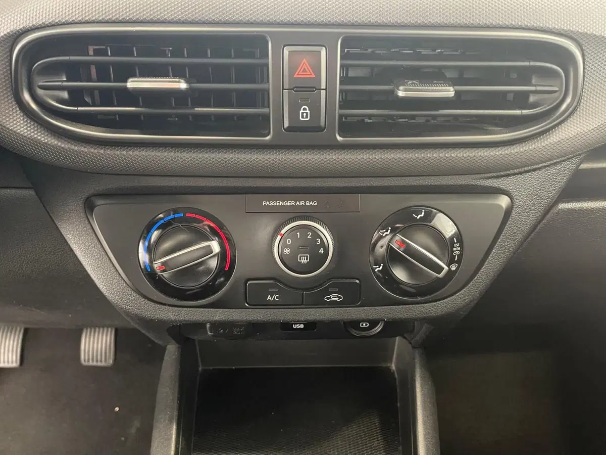 Hyundai i10 usata a Napoli (15)
