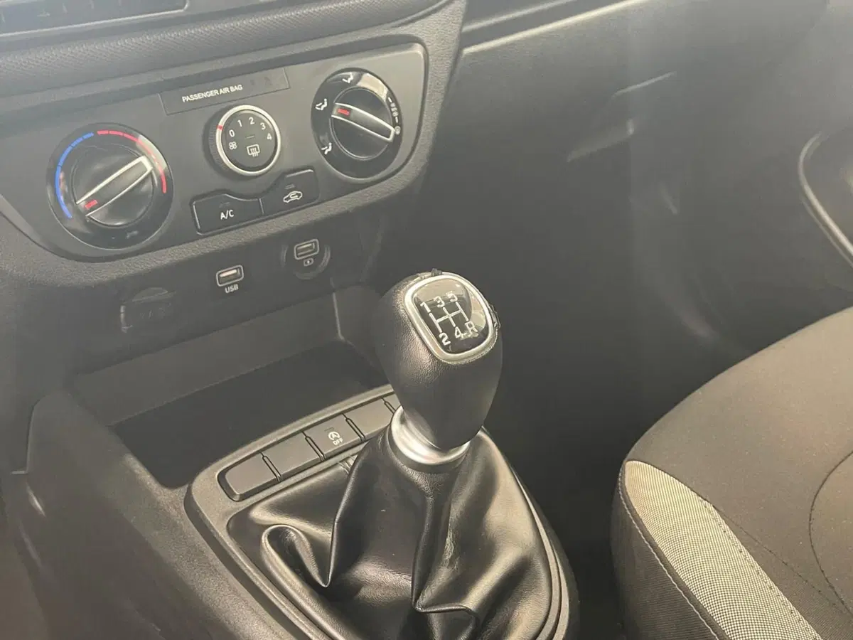 Hyundai i10 usata a Napoli (16)