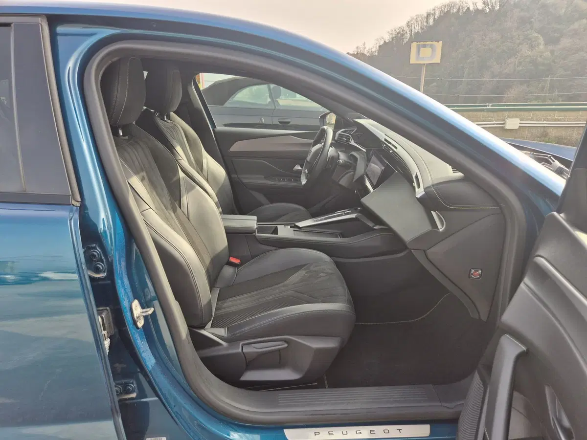 Peugeot 408 usata  (9)