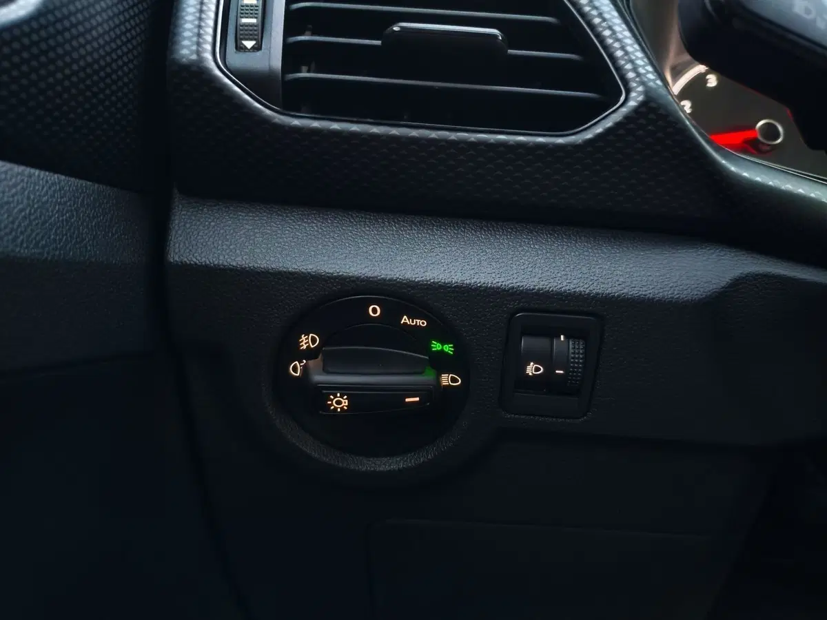 Volkswagen T-Cross usata a Matera (15)