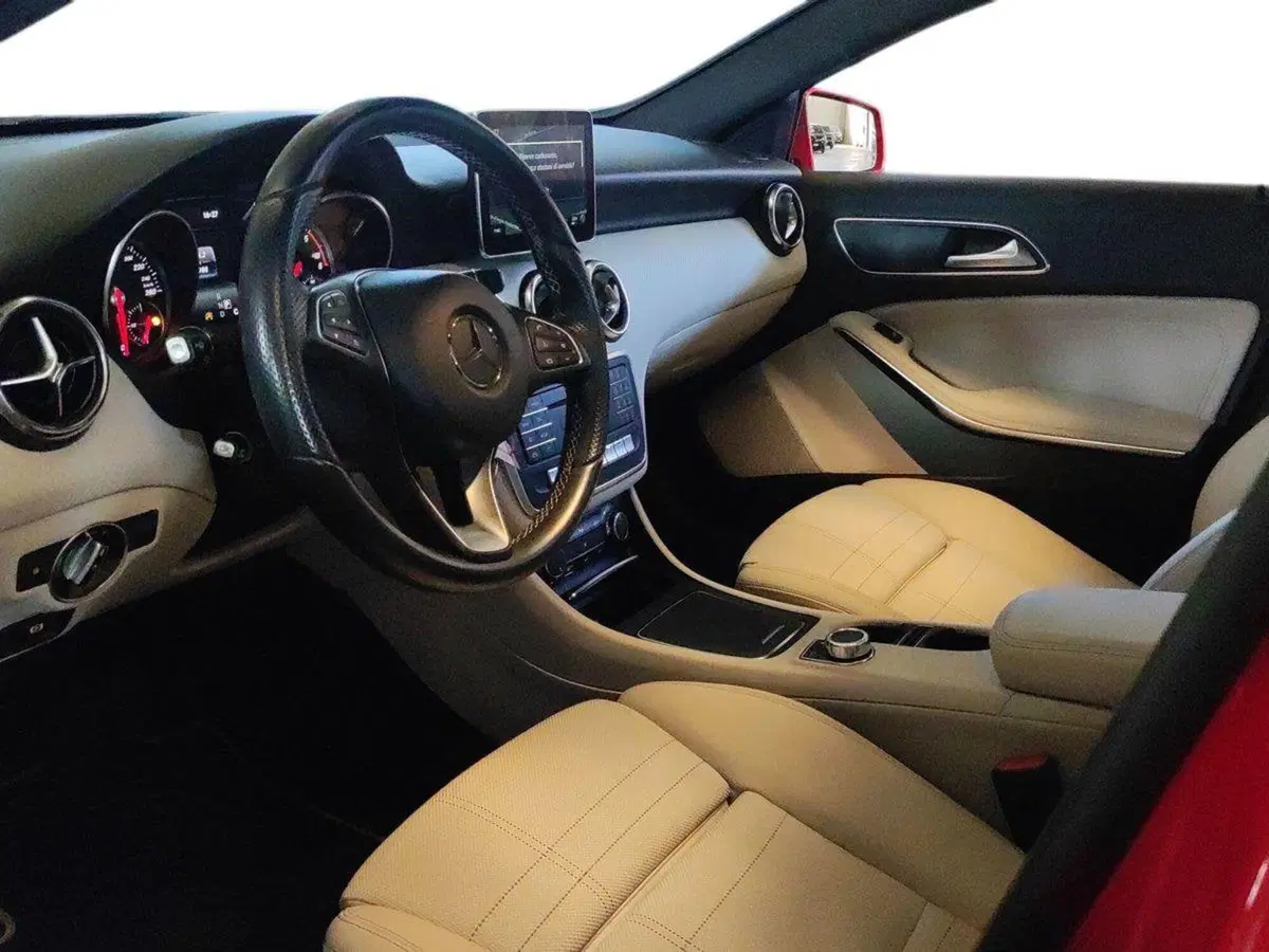 Mercedes-Benz Classe A usata a Milano (6)