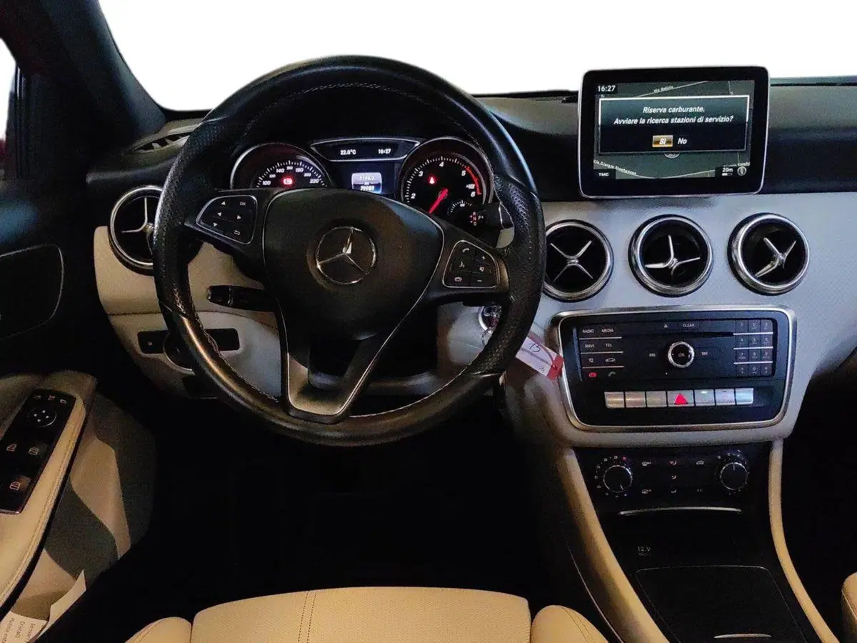 Mercedes-Benz Classe A usata a Milano (7)