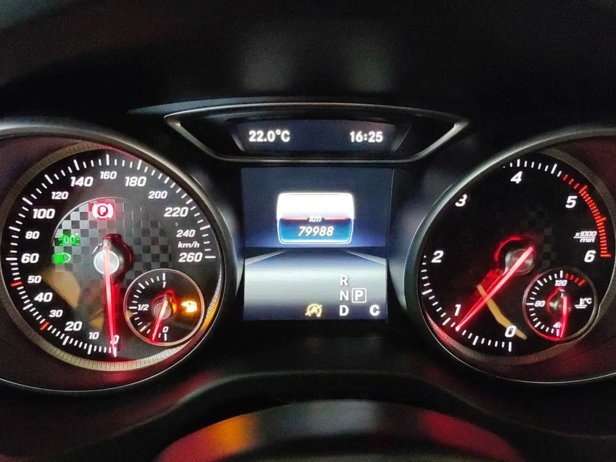 Mercedes-Benz Classe A usata a Milano (8)
