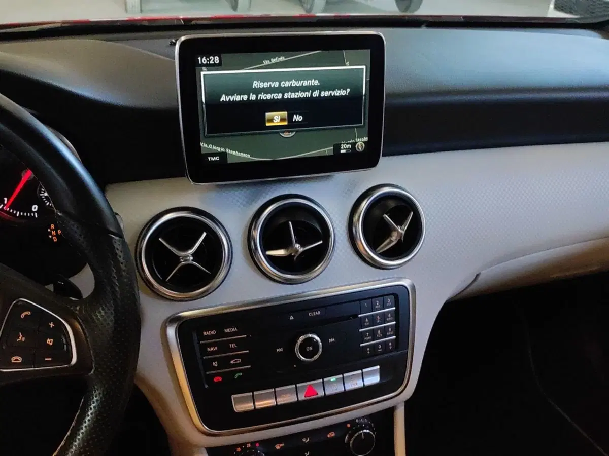 Mercedes-Benz Classe A usata a Milano (9)