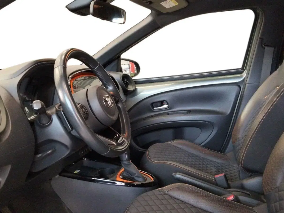 Toyota Aygo X usata a Roma (7)