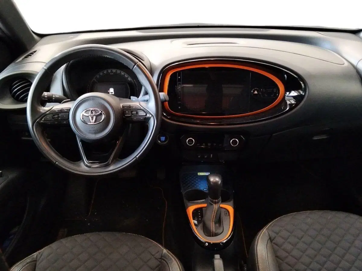 Toyota Aygo X usata a Roma (8)