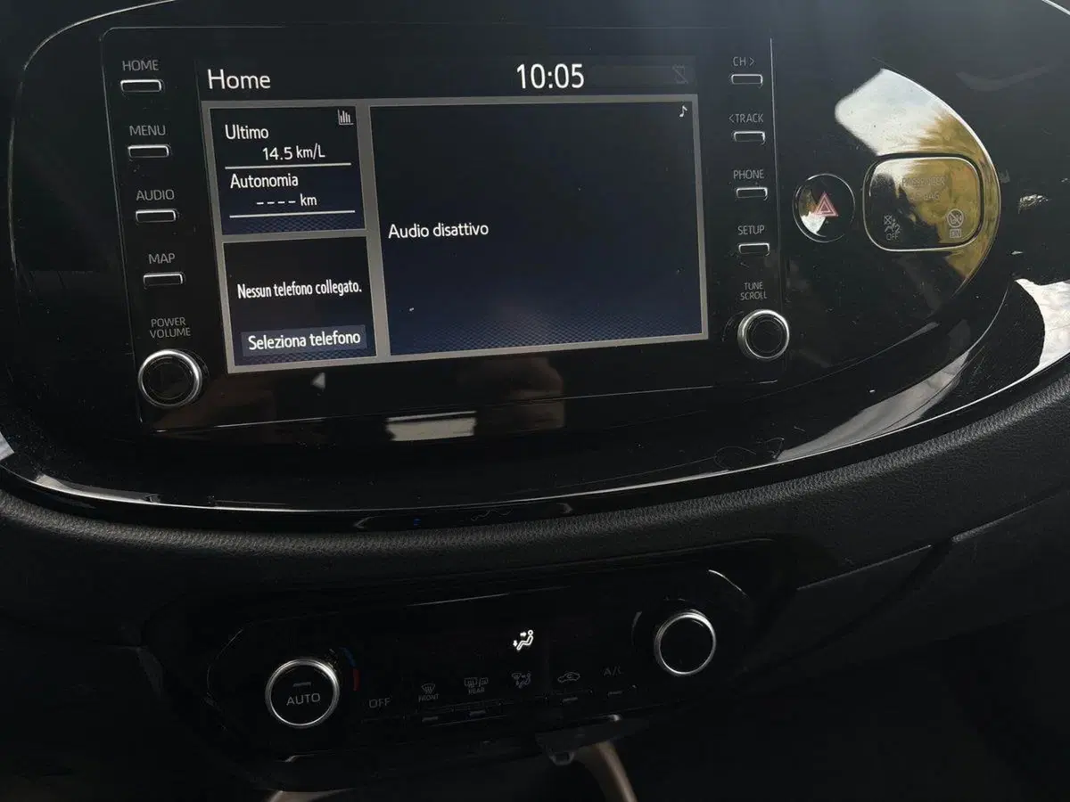 Toyota Aygo X usata a Bologna (11)