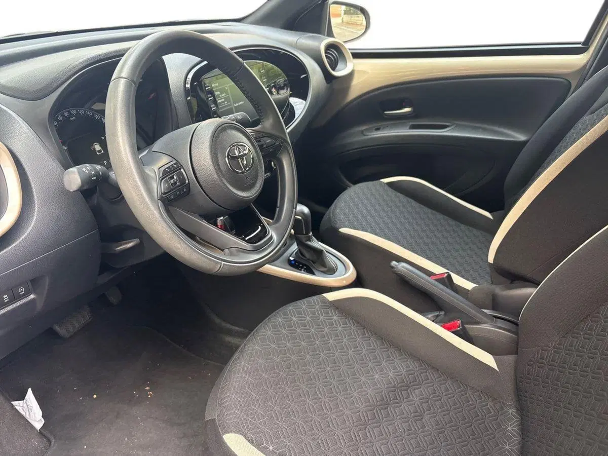 Toyota Aygo X usata a Bologna (8)