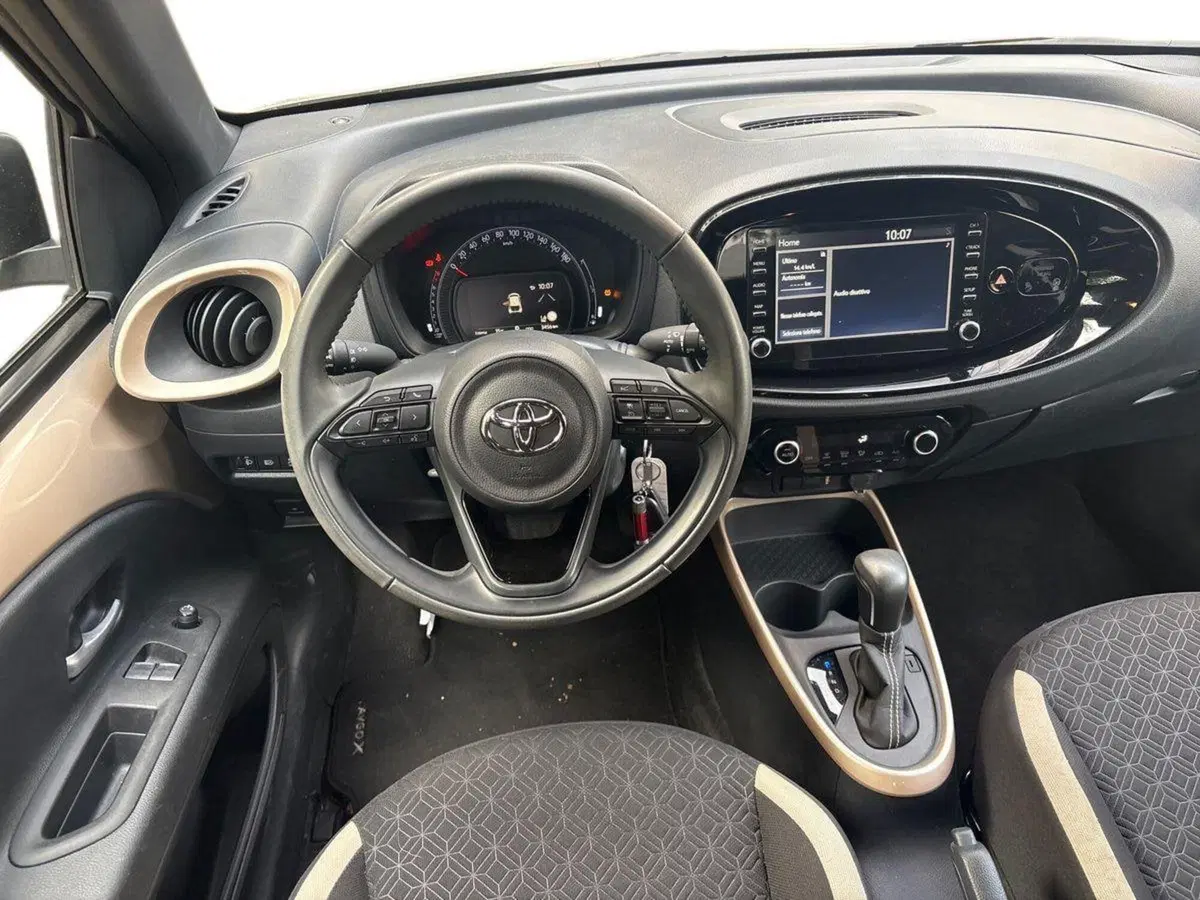 Toyota Aygo X usata a Bologna (9)
