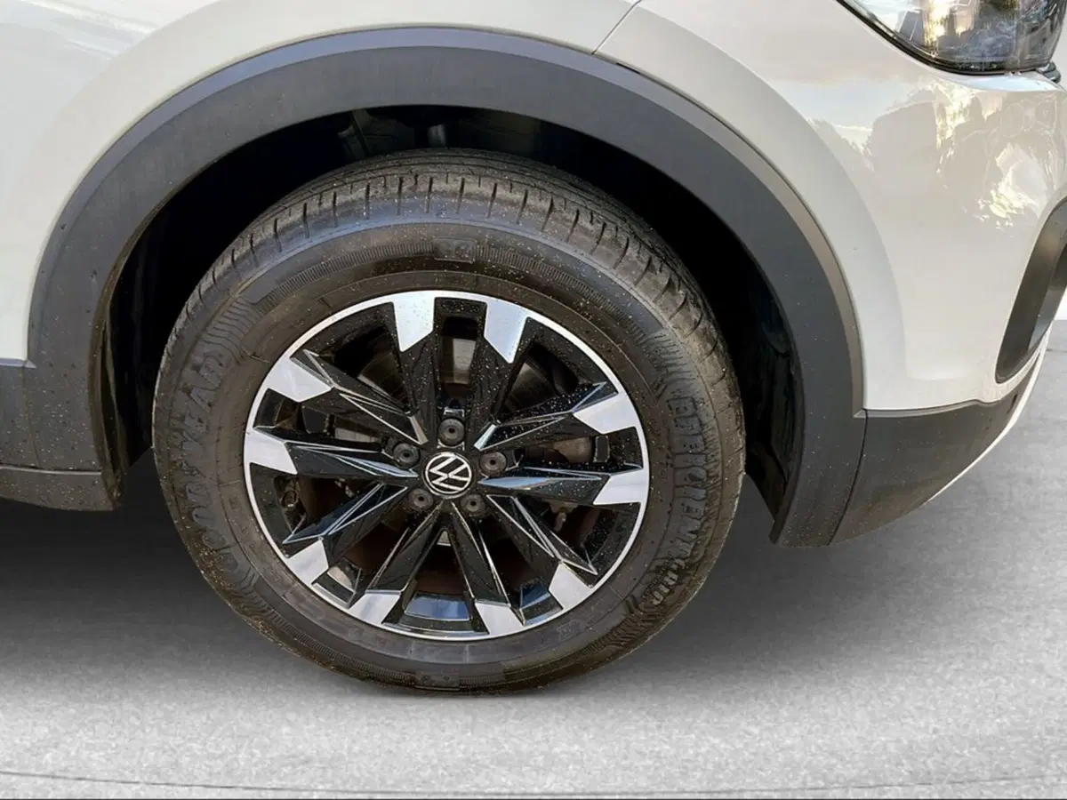 Volkswagen T-Cross usata a Pisa (14)