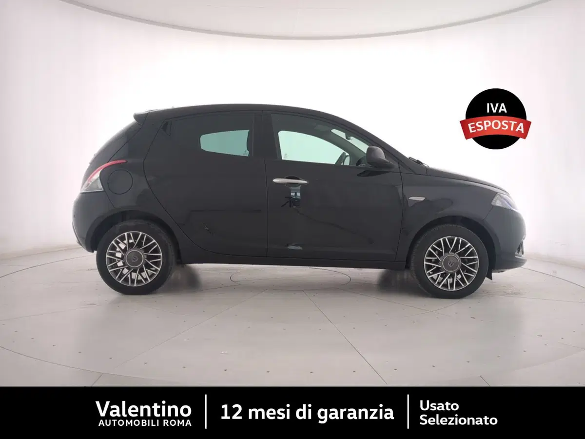 Lancia Ypsilon usata a Roma (2)